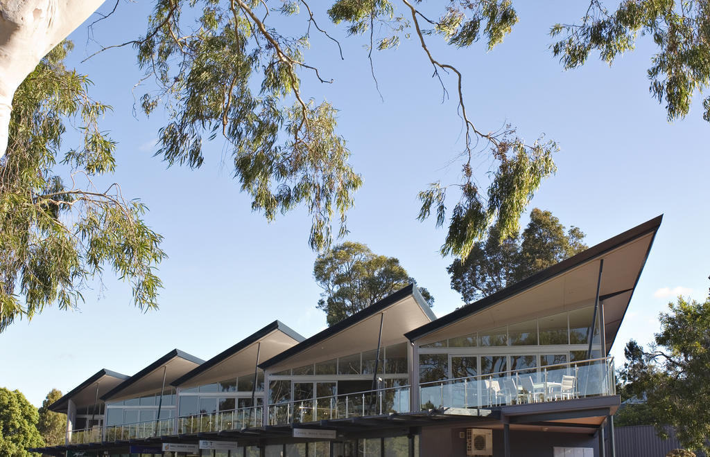 Central Avenue Apartments Margaret River Bagian luar foto