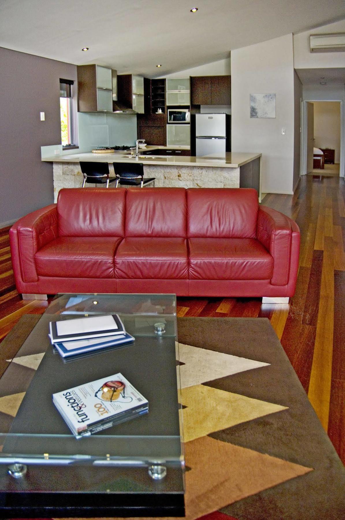 Central Avenue Apartments Margaret River Bagian luar foto