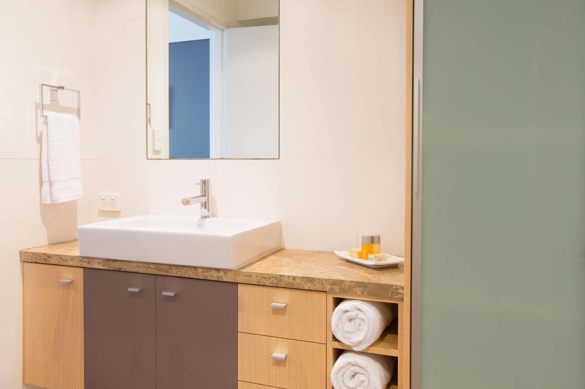 Central Avenue Apartments Margaret River Bagian luar foto